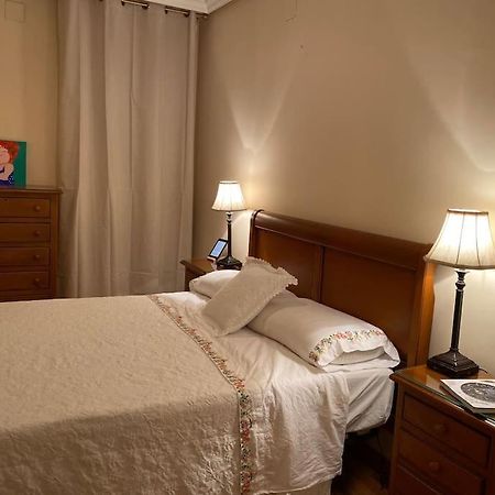 Lovely 2 Bedrooms Apartment Main Square Plasencia Esterno foto