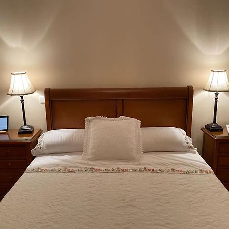 Lovely 2 Bedrooms Apartment Main Square Plasencia Esterno foto