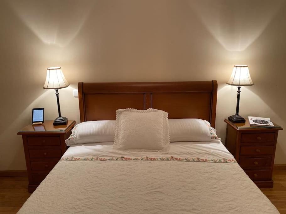 Lovely 2 Bedrooms Apartment Main Square Plasencia Esterno foto